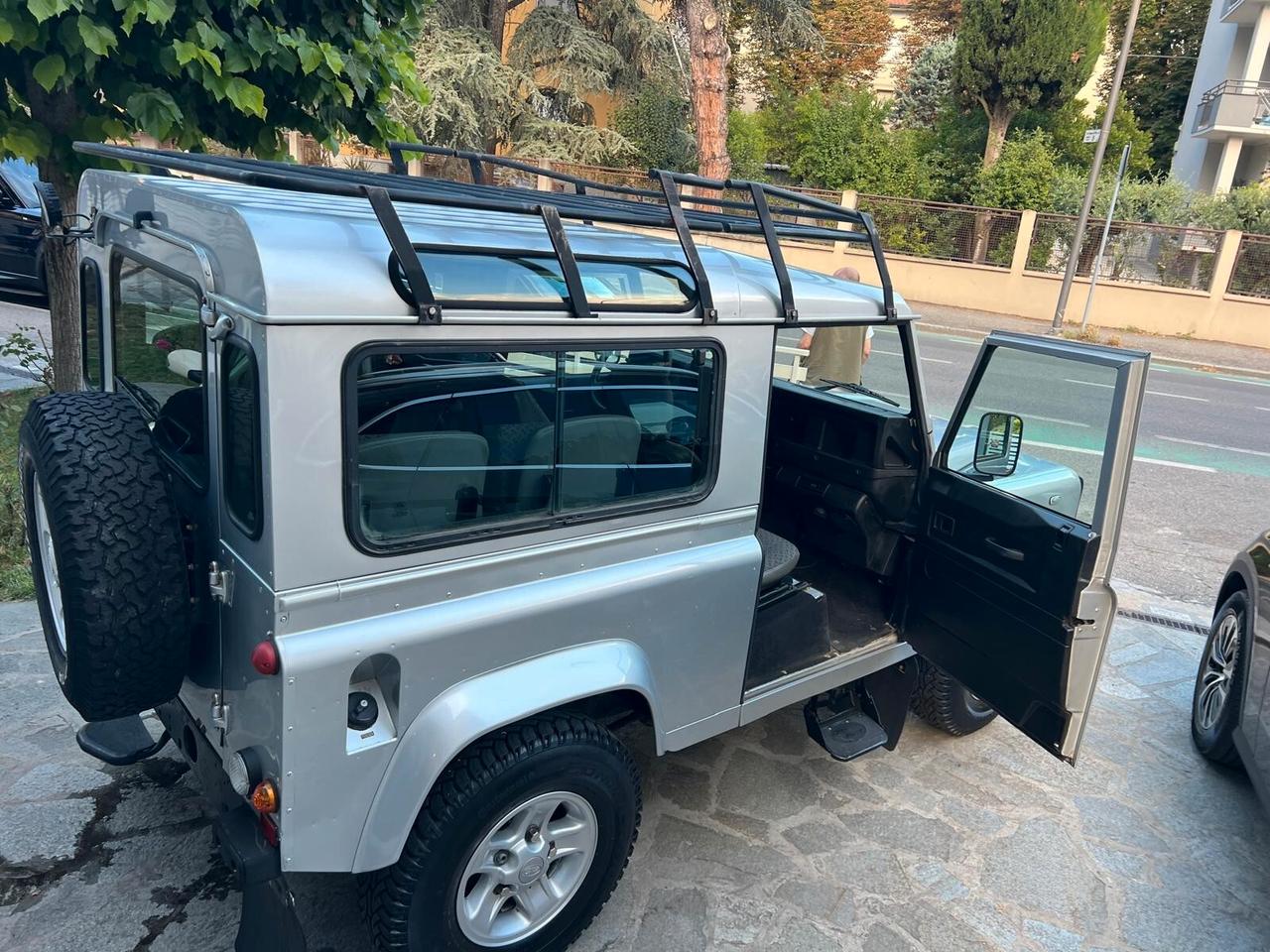 LAND ROVER DEFENDER 90 2.5 Td5 STATION WEGON E 6 posti