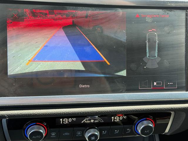 AUDI Q3 35 TDI quattro S tronic Business