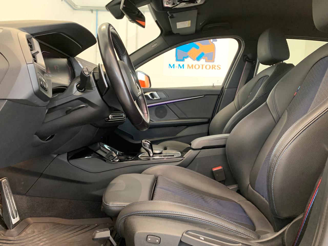 Bmw 118 118d 5p. Msport