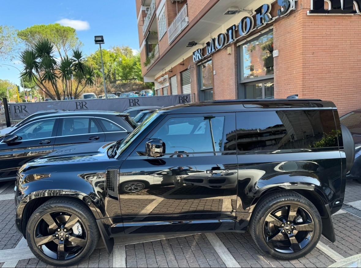 Land Rover Defender 90 3.0d i6 mhev X-dynamic - Total BLACK !!!