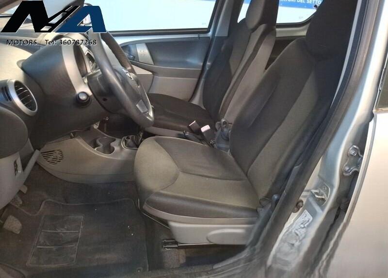 Toyota Aygo 1.0 12V VVT-i 5 porte Sol FRIZIONE NUOVA 0KM