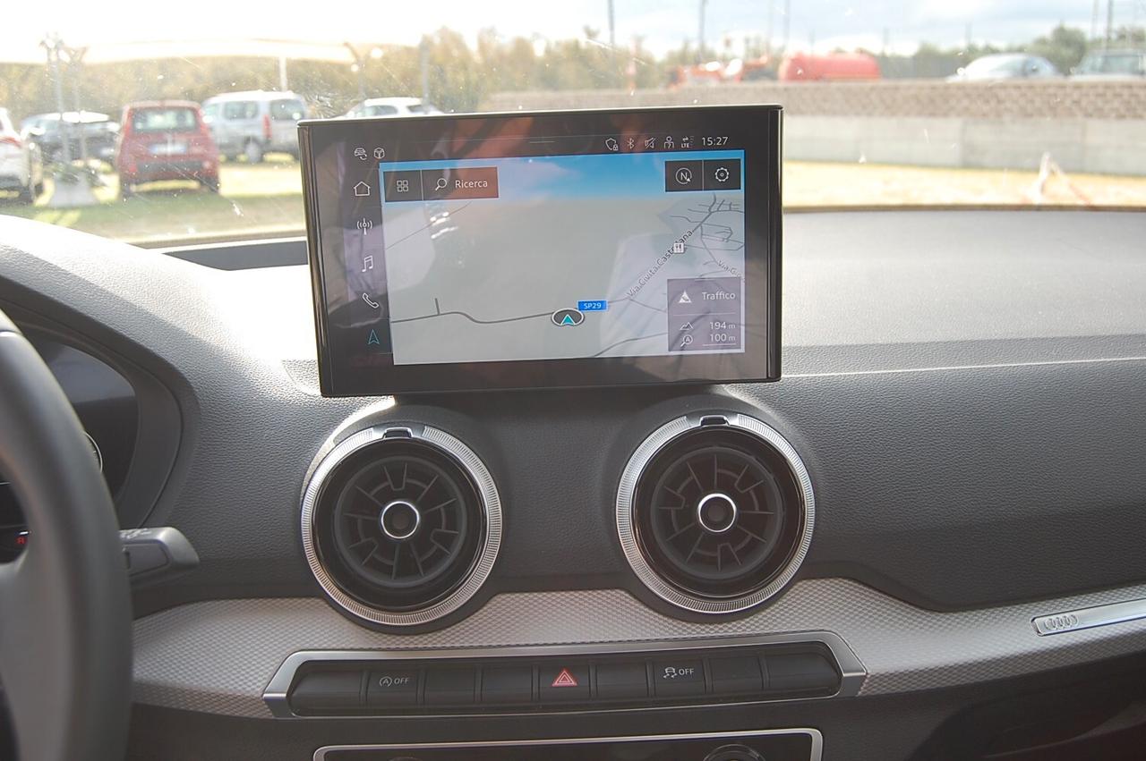 Audi Q2 35 TDI S tronic Identity Black