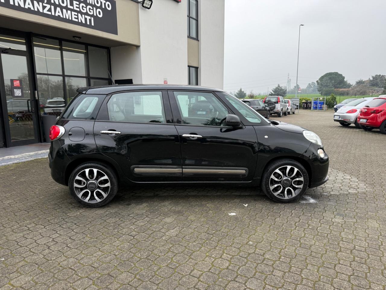 Fiat 500L 1.6 Multijet 120 CV|AUTOCARRO
