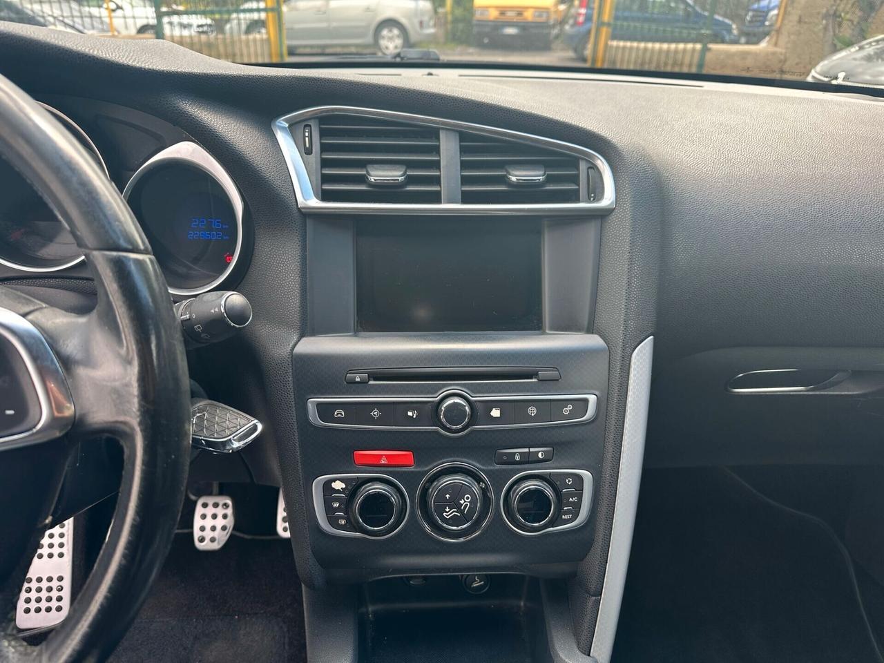 Ds DS4 DS 4 BlueHDi 120 S&S So Chic