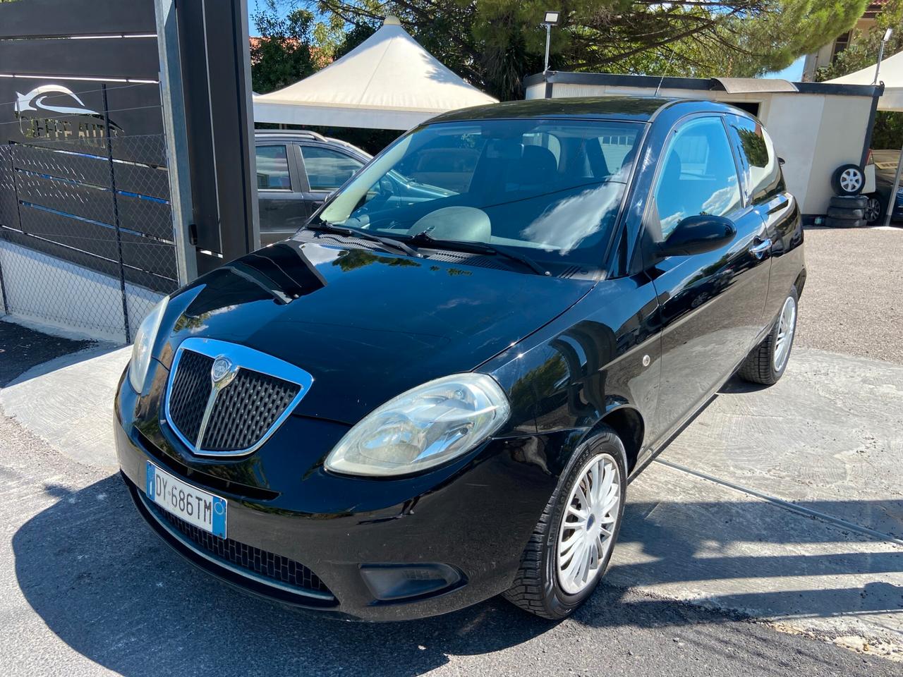 Lancia Ypsilon 1.3 MJT 75 CV Argento