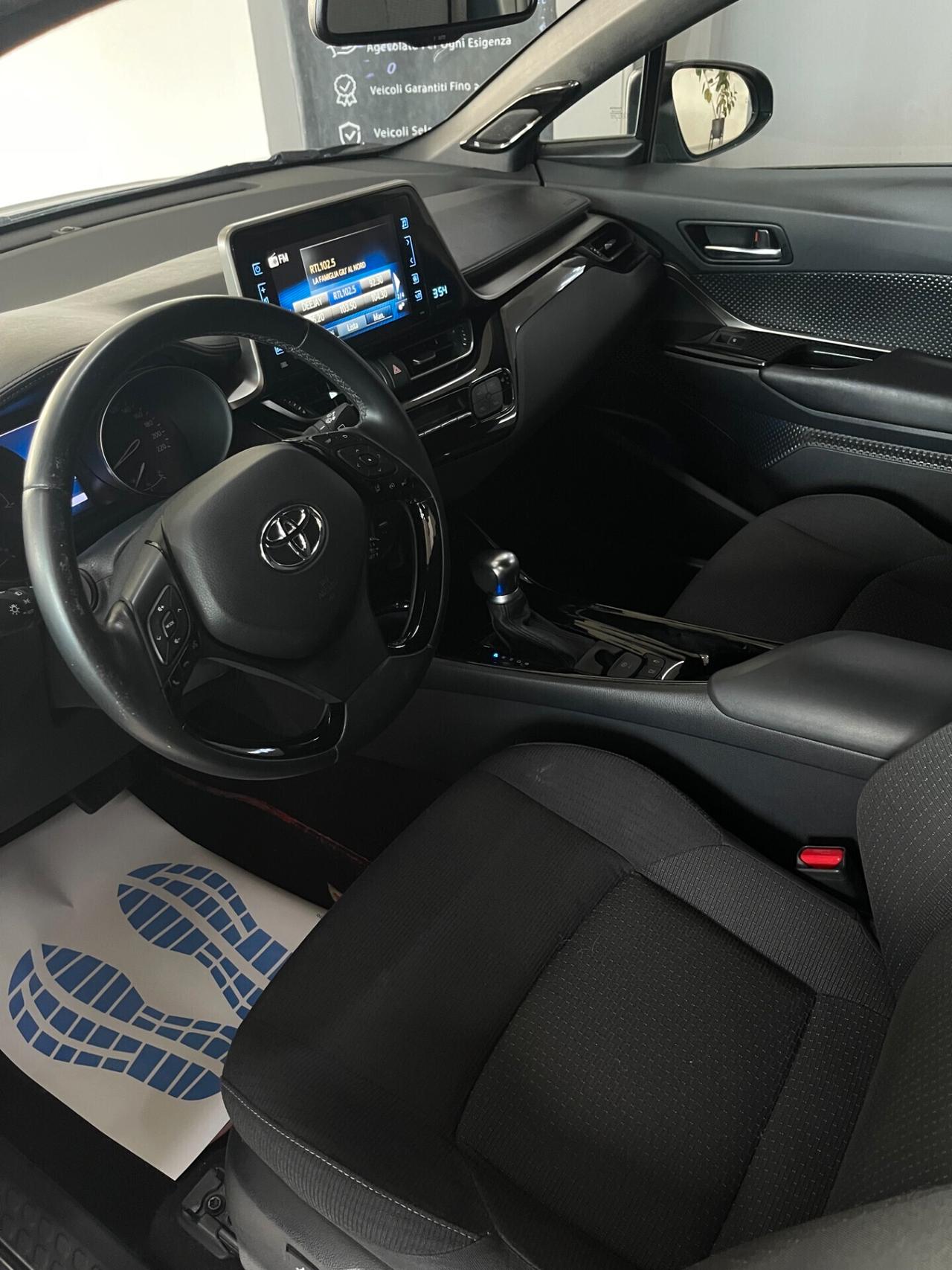 Toyota C-HR 1.8 Hybrid E-CVT Style