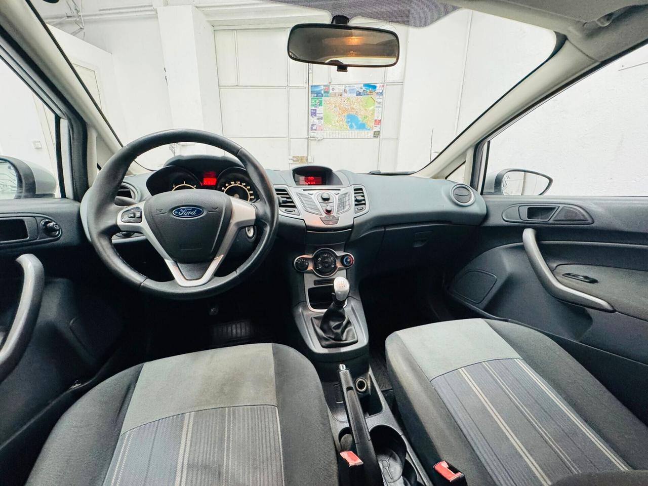 Ford Fiesta 1.4 TDCi 68CV 5 porte Titanium