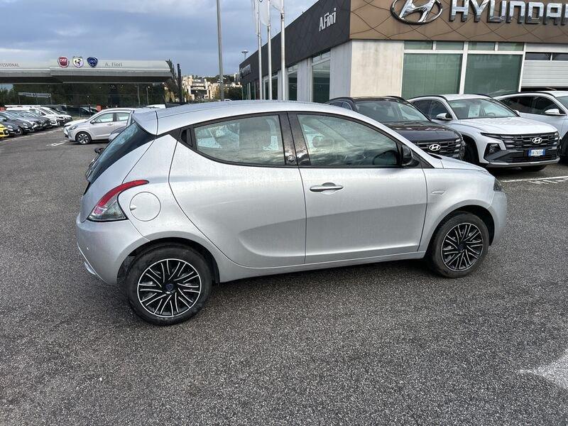 Lancia Ypsilon III 2021 1.0 firefly hybrid Gold s&s 70cv
