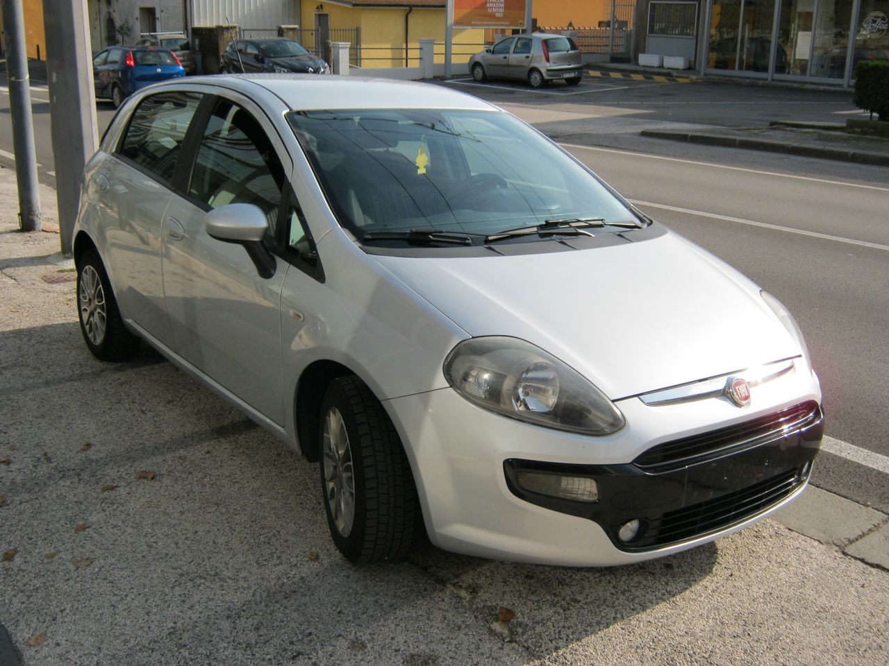 Fiat Punto Evo(vendita solo x europa no italia) 1.3 Mjt 75 CV 5 porte Dynamic