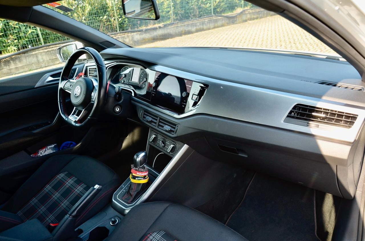VOLKSWAGEN POLO GTI 5p 2.0 TSI 200cv DSG, SERVICE VW, EURO 6D, FARI LED, RETROCAMERA, APPLE ANDROID, 17", PERMUTE
