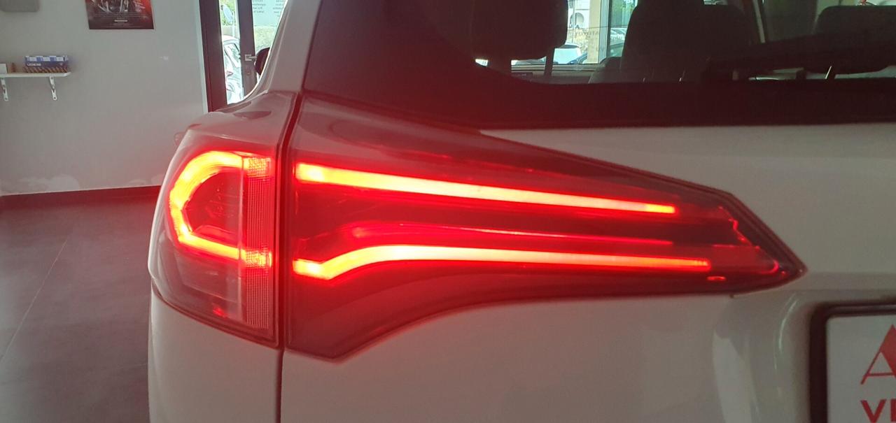 Toyota RAV 4 RAV4 2.0 D-4D 2WD Active