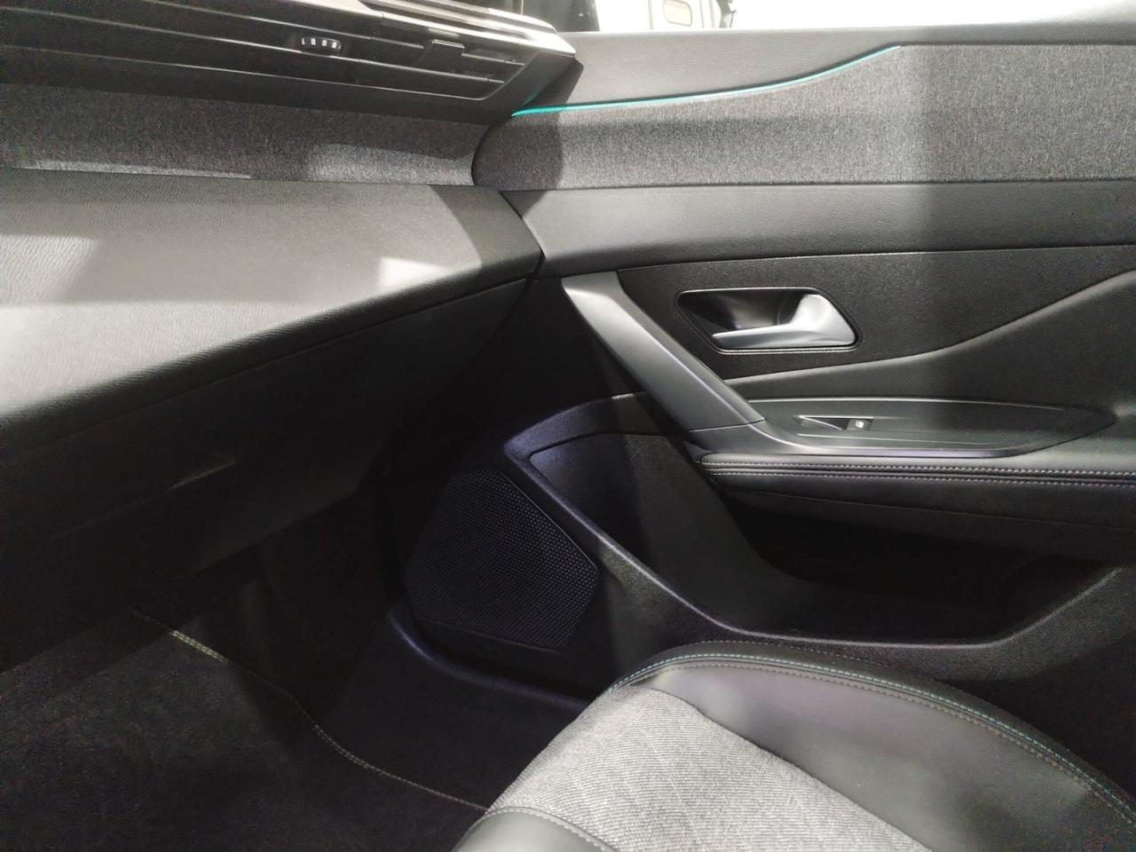 Peugeot 408 PureTech 130 S&S EAT8 Allure Pack