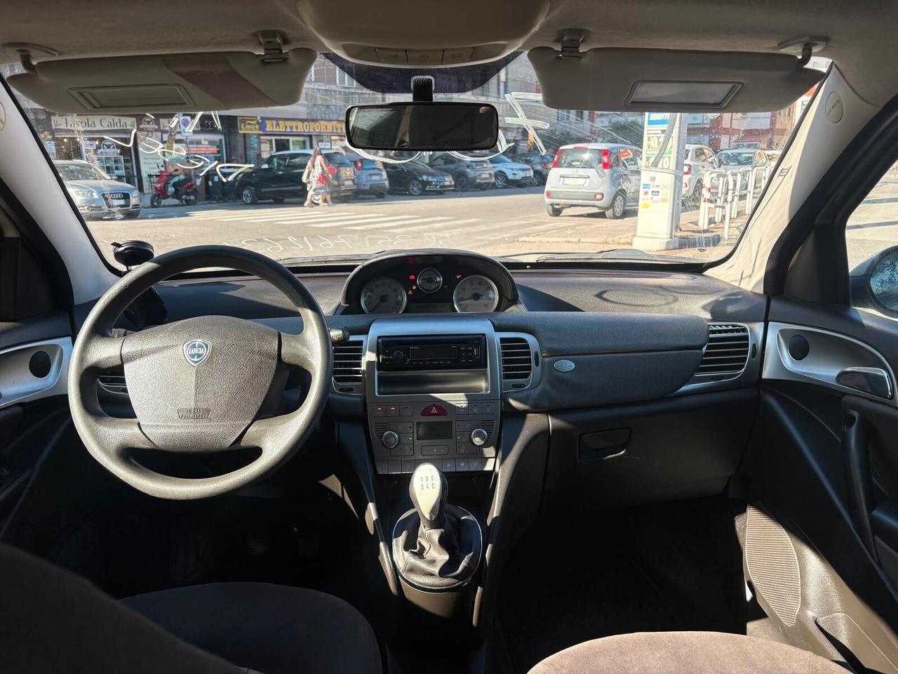 Lancia Ypsilon 1.3 MJT 90 CV Platino