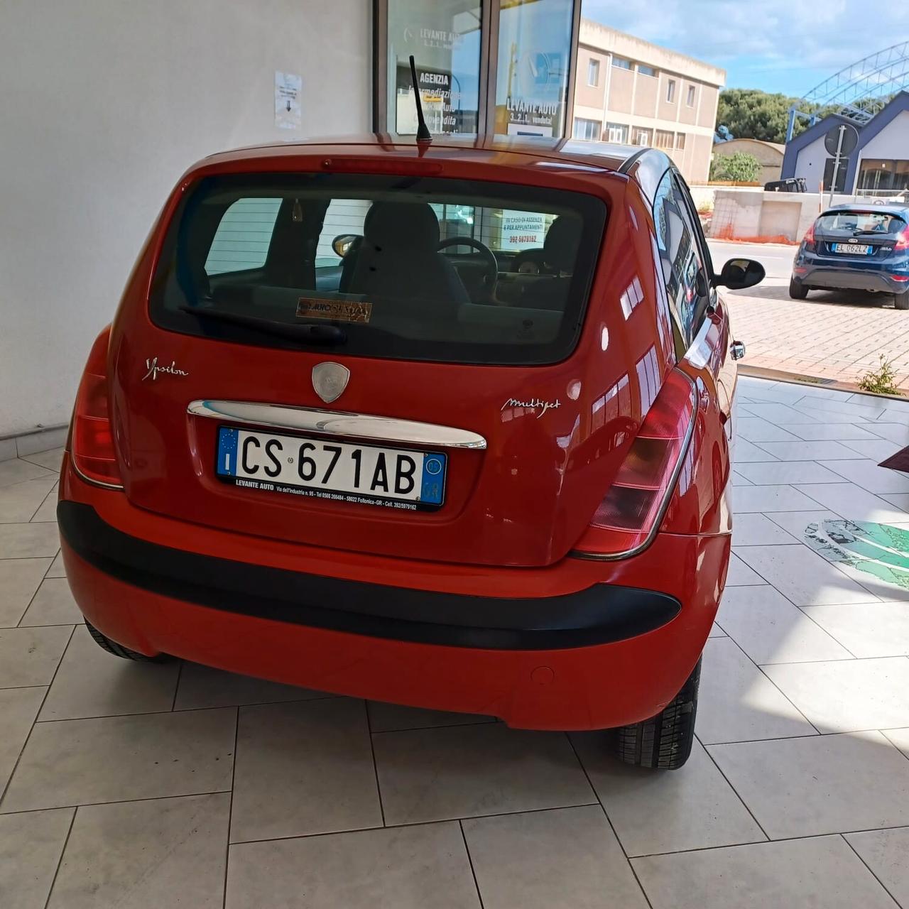 LANCIA YPSILON 1.3 MJTD NEOPATENTATI