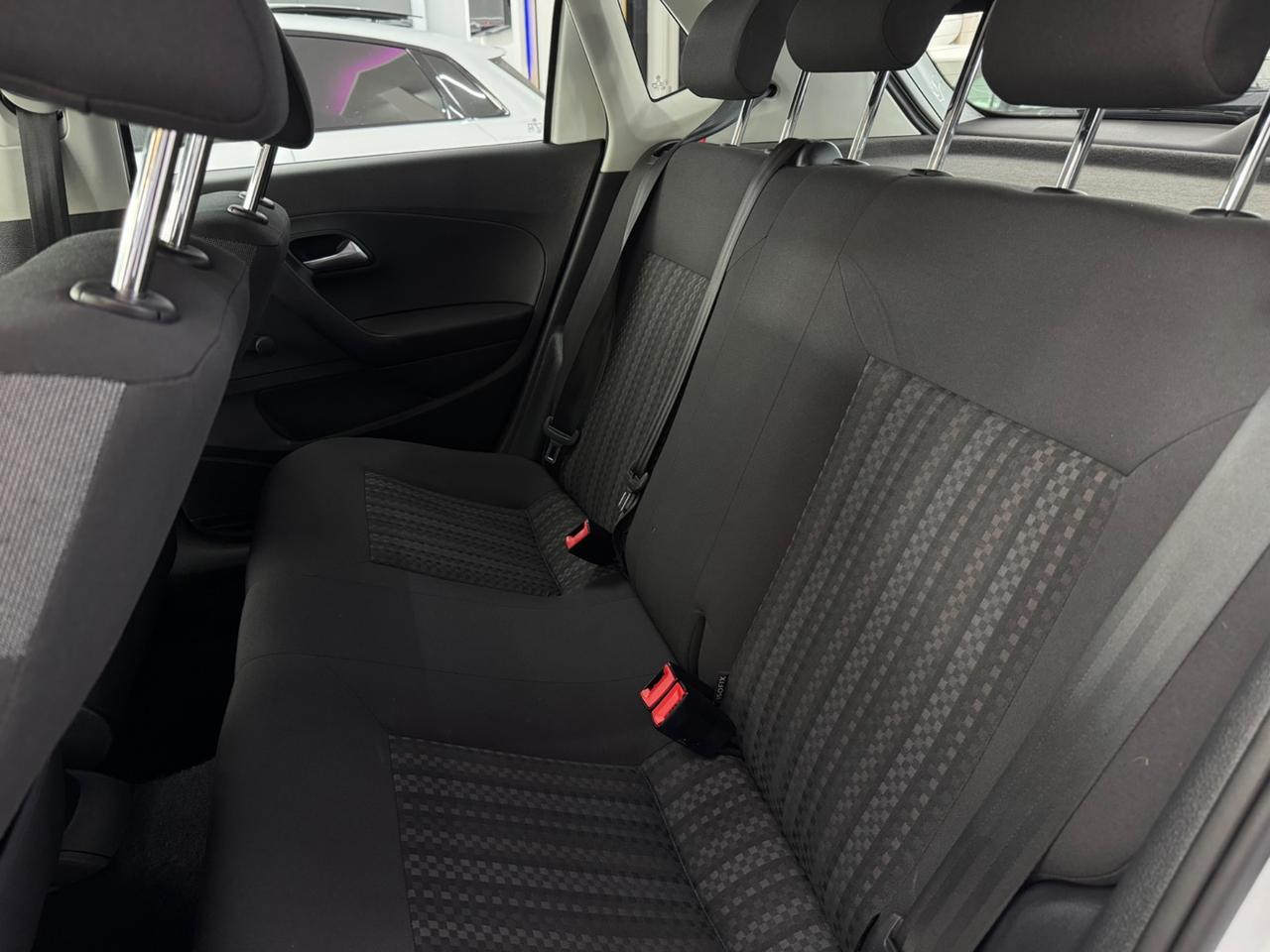 Volkswagen Polo 1.0 Trendline Full Optional