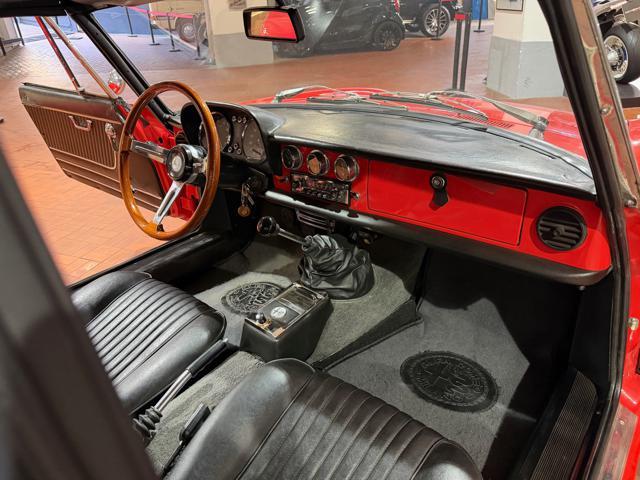 ALFA ROMEO Spider Osso di Seppia 1750 Veloce