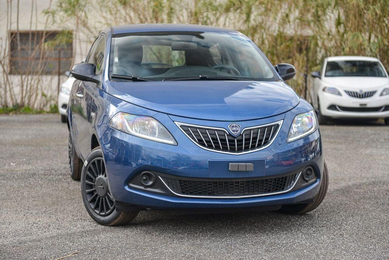 LANCIA Ypsilon III 2021 - Ypsilon 1.0 firefly hybrid Silver s&s 70cv
