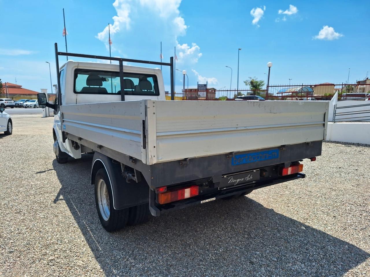 FORD TRANSIT 125T350 - CASSONE LUNGO FISSO - RUOTE GEMELLATE