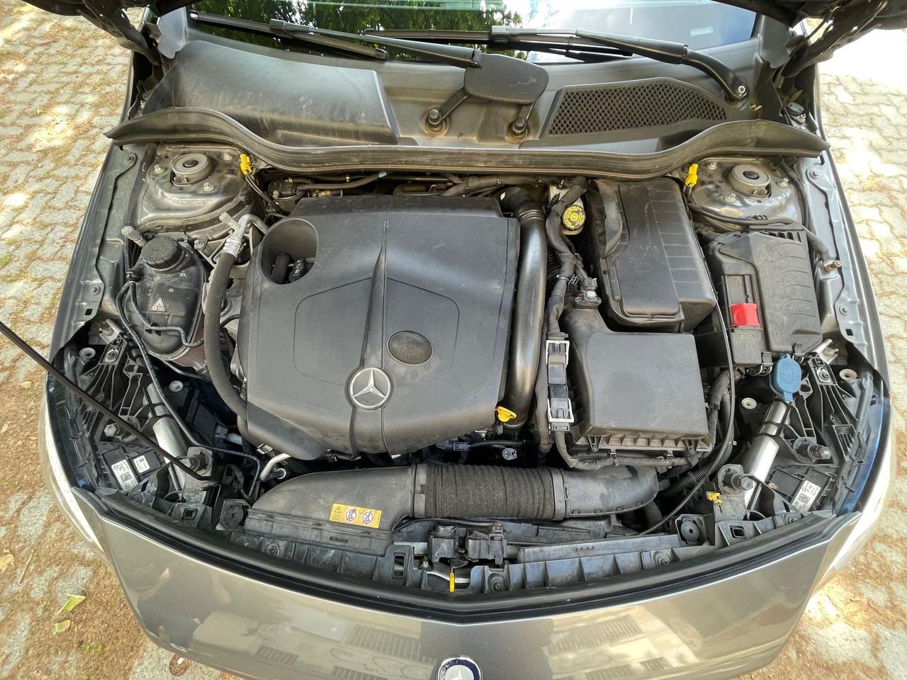 Mercedes-Benz A 200 Business A 200 D