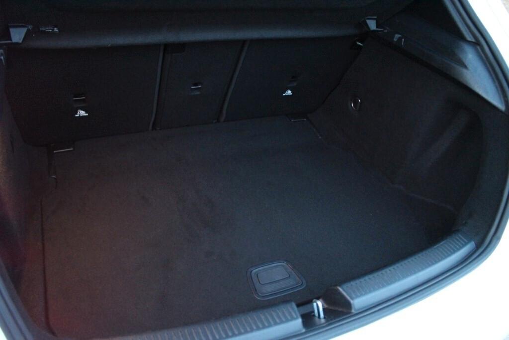 MERCEDES Classe A 200 d Aut. Sport *Luci Ambiente