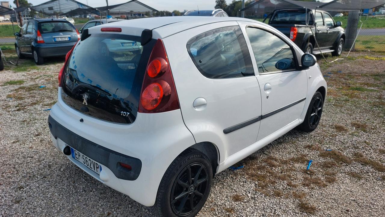 Peugeot 107 1.0 68CV 3p. Allure 2Tronic