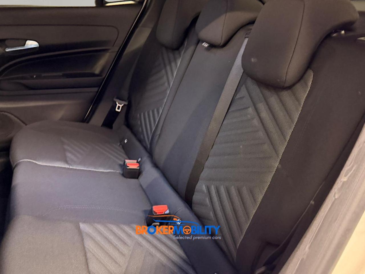 Fiat 600 Hybrid 110 CV DCT MHEV La Prima