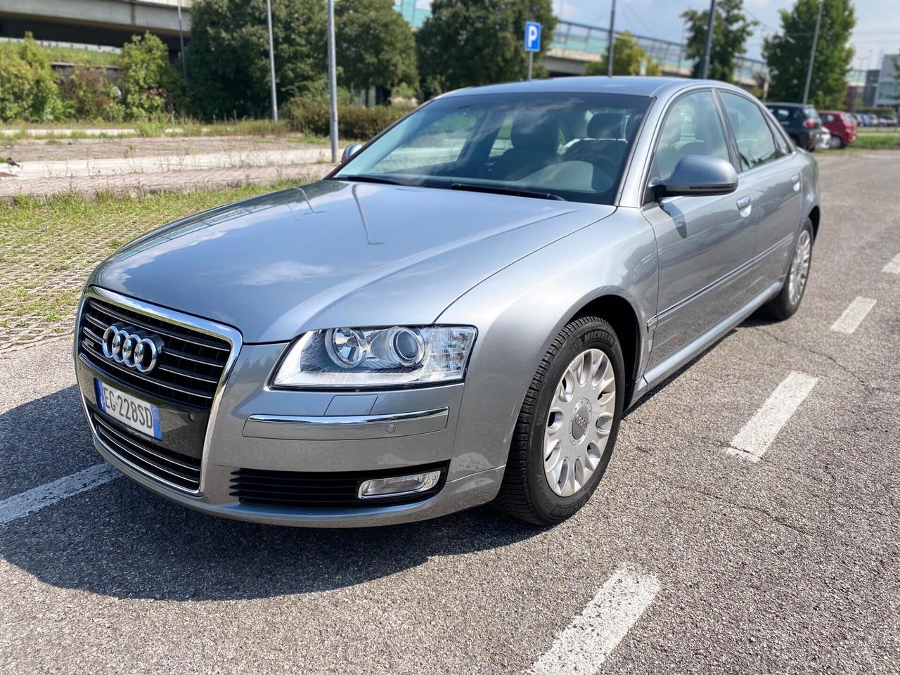 Audi A8 4.2 V8 TDI F.AP. quattro tiptronic 145.000km
