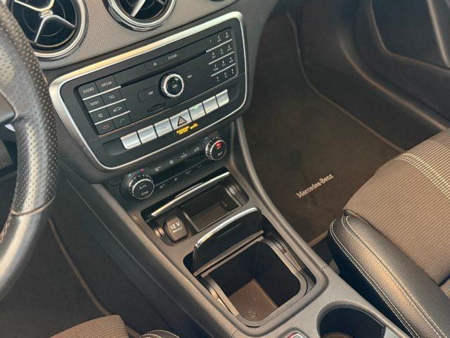 MERCEDES-BENZ GLA 200 d Automatic 4Matic Sport