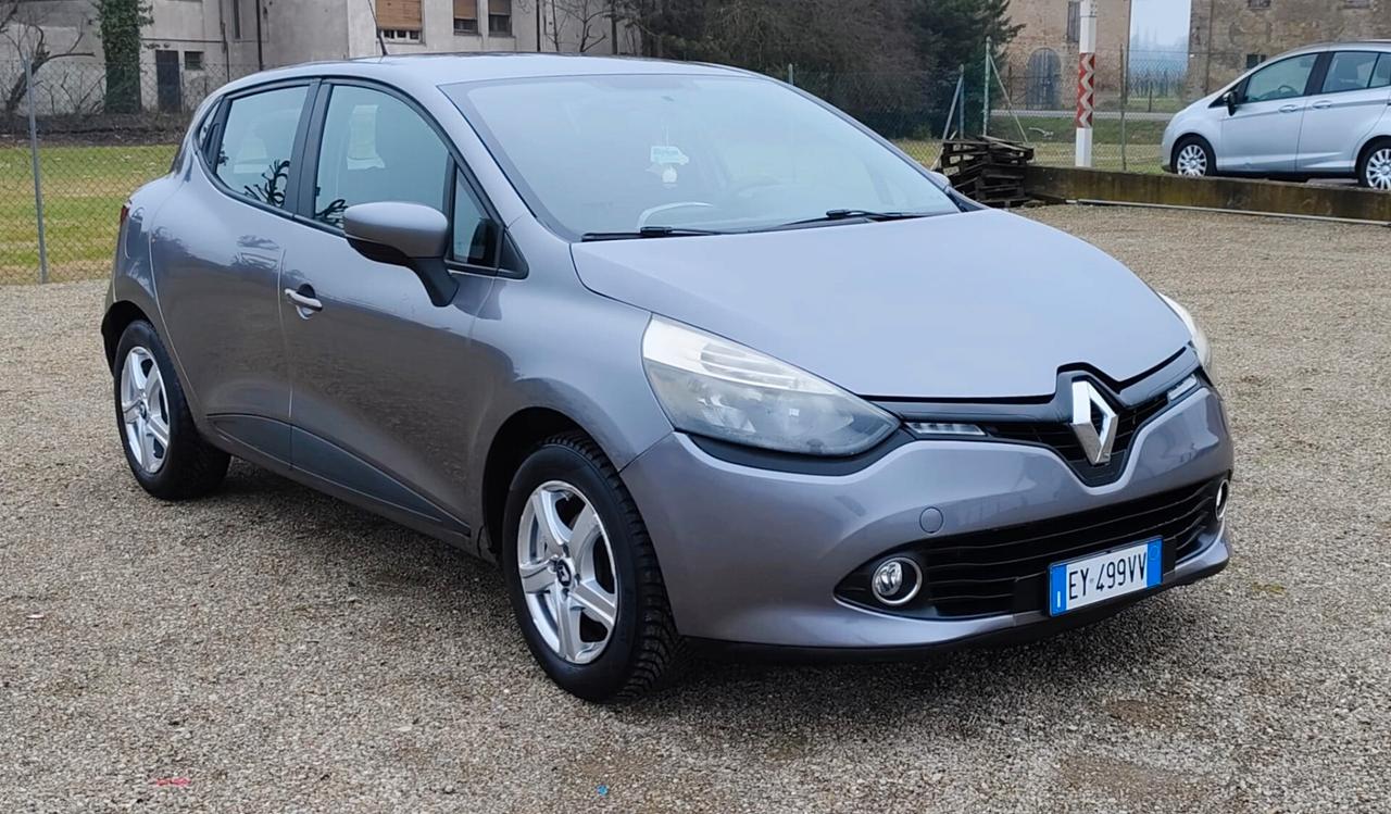 Renault Clio 1.2 75CV 5 porte Costume National