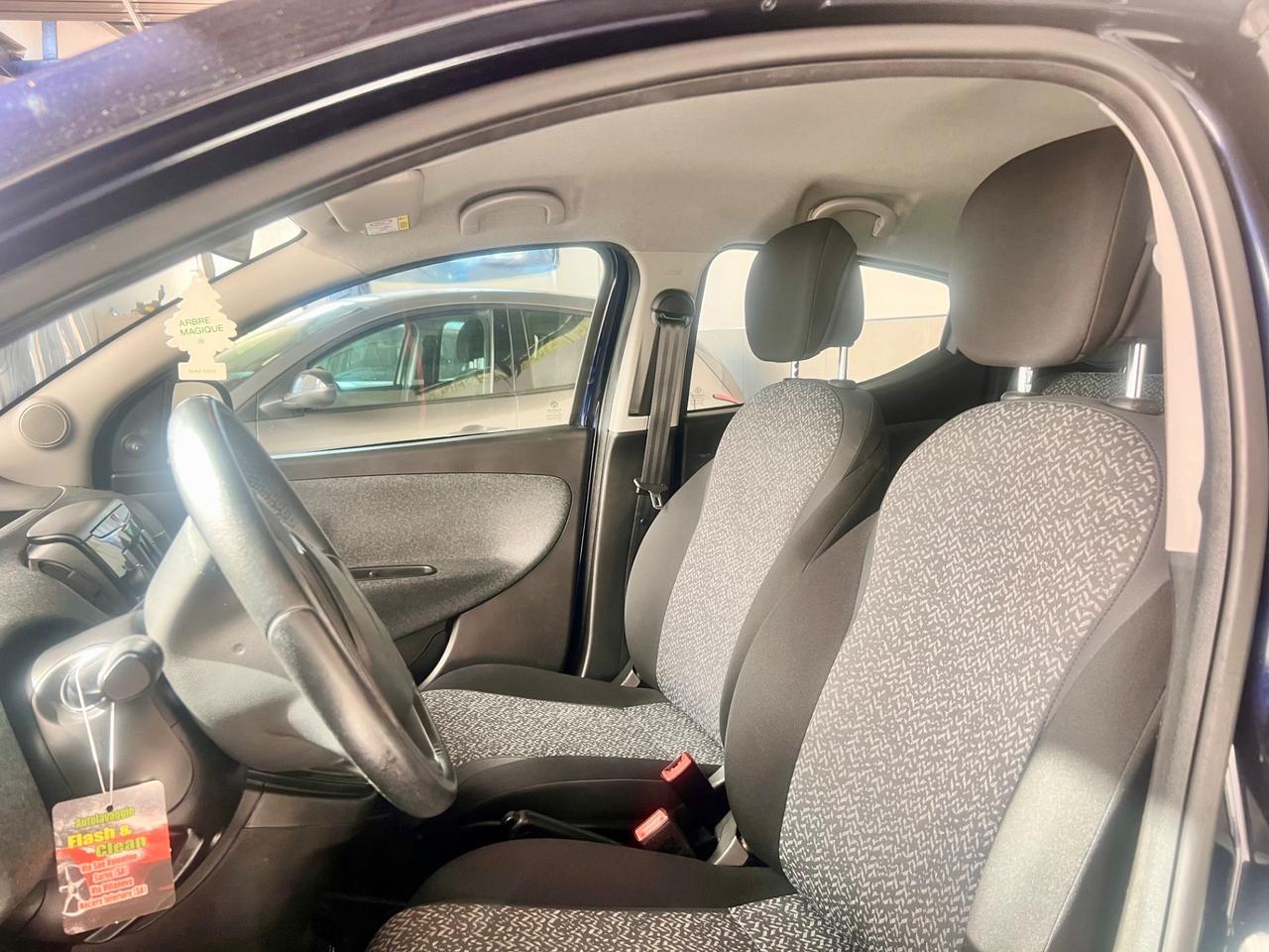 Lancia Ypsilon 1.2 69 CV 5 porte GPL Ecochic Elefantino Blu