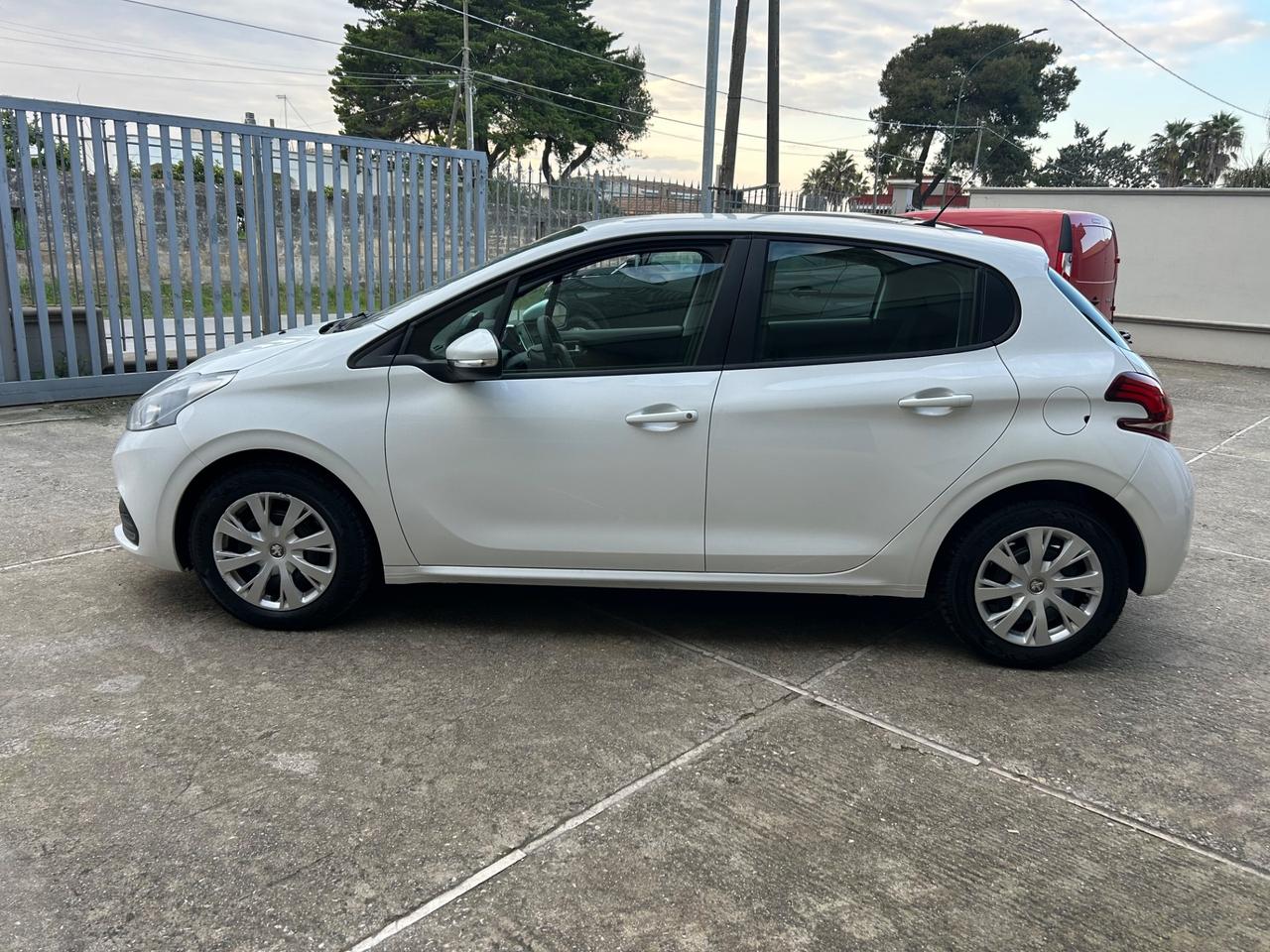 Peugeot 208 1.4 HDi 68 CV 5 porte Active