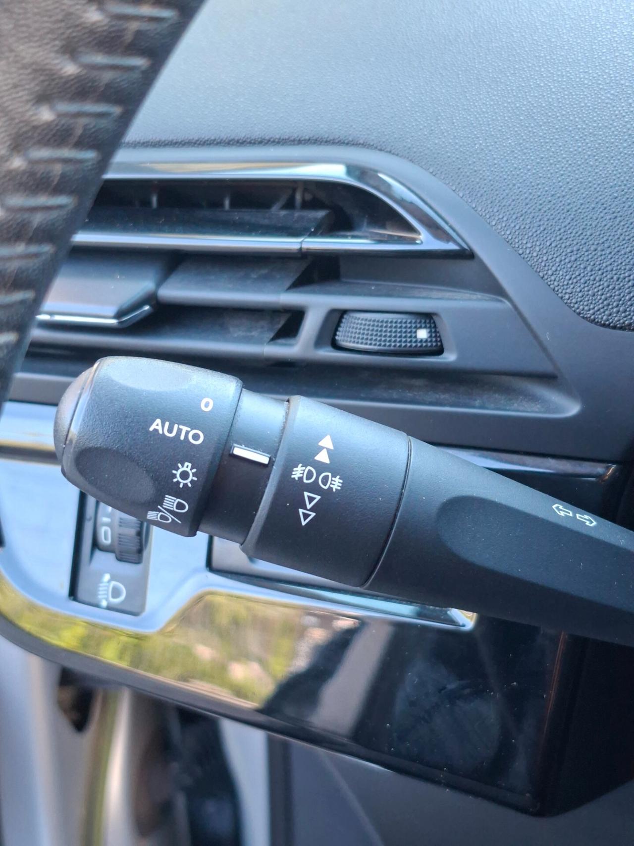 Citroen Grand C4 Picasso 1.6 e-HDi 115 Exclusive