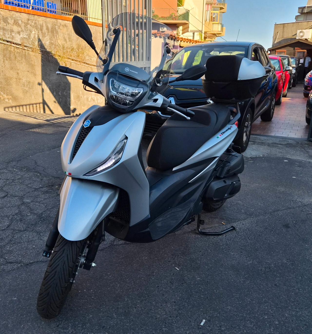 Piaggio Beverly 400 Sport