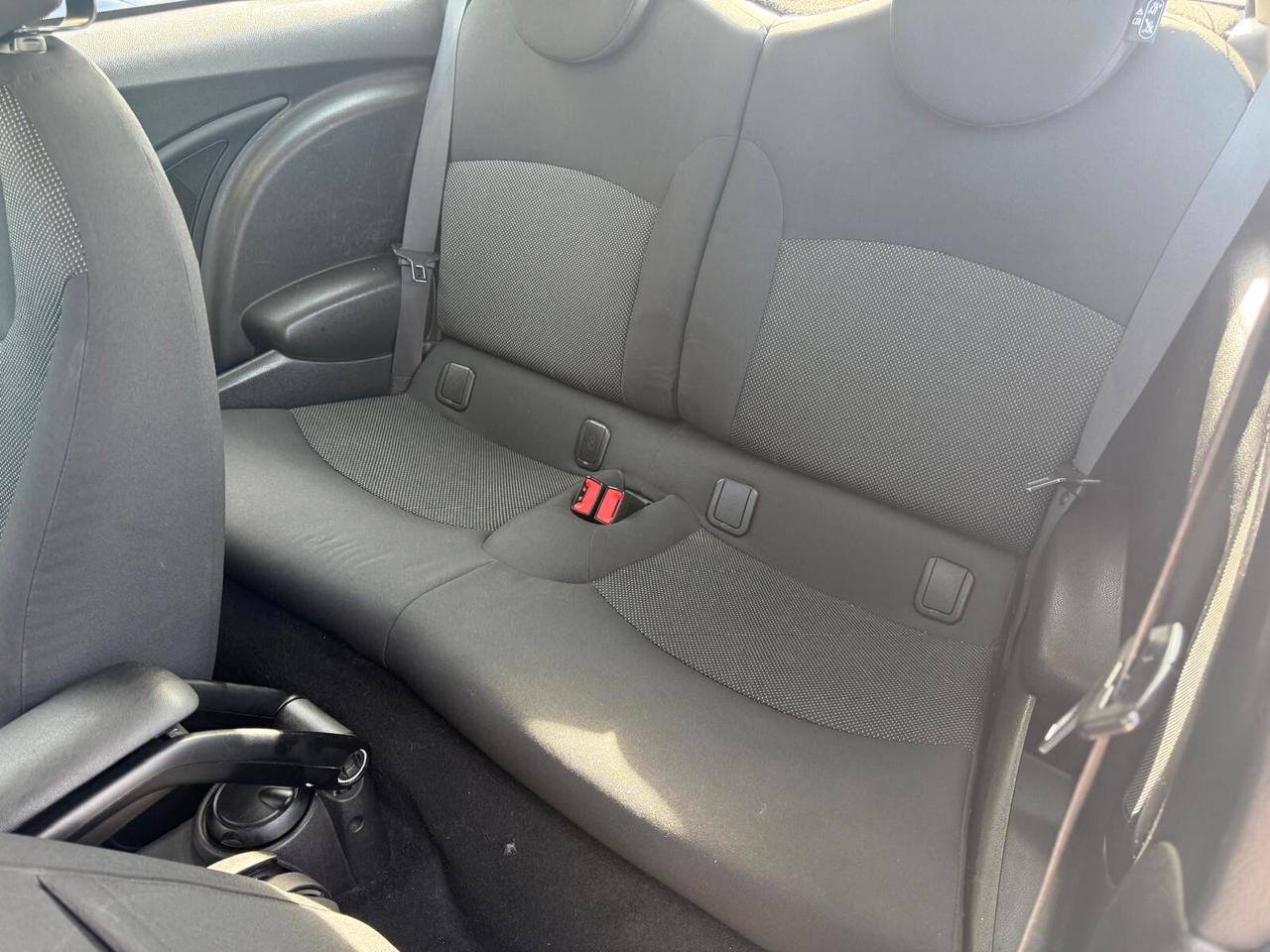 Mini 1.6 16V One (55kW)