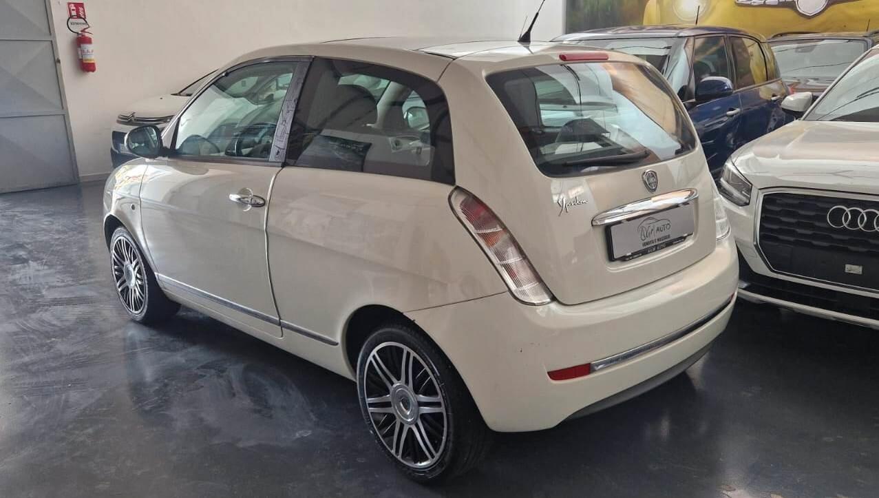 Lancia Ypsilon 1.2 69 CV Elle