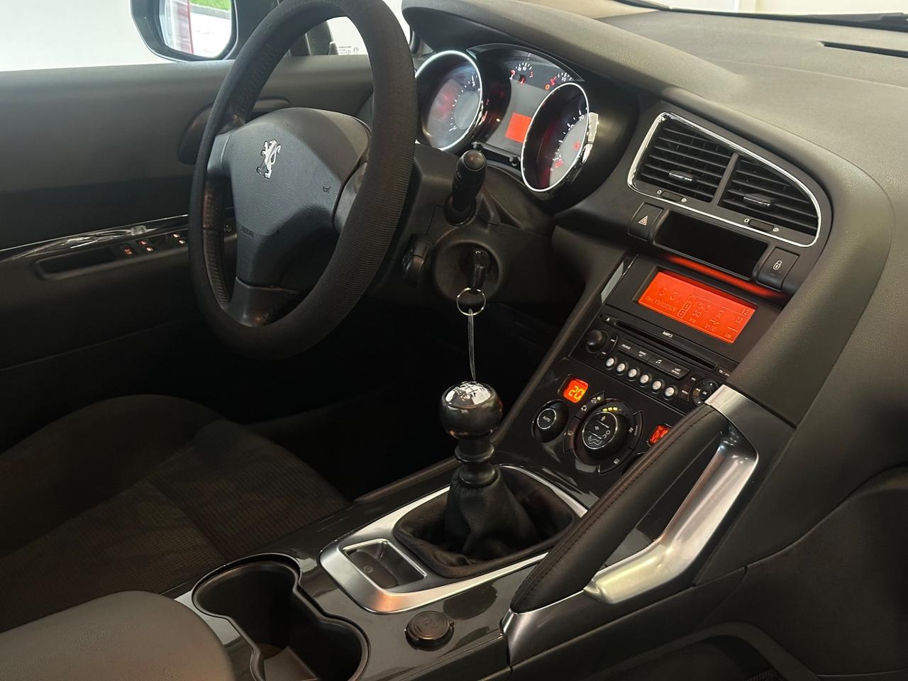 Peugeot 3008 1.6 HDi 110CV Premium