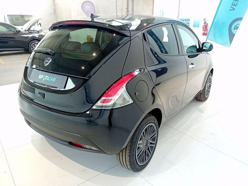 Lancia Ypsilon 1.0 FireFly 5 porte S&S Hybrid Gold