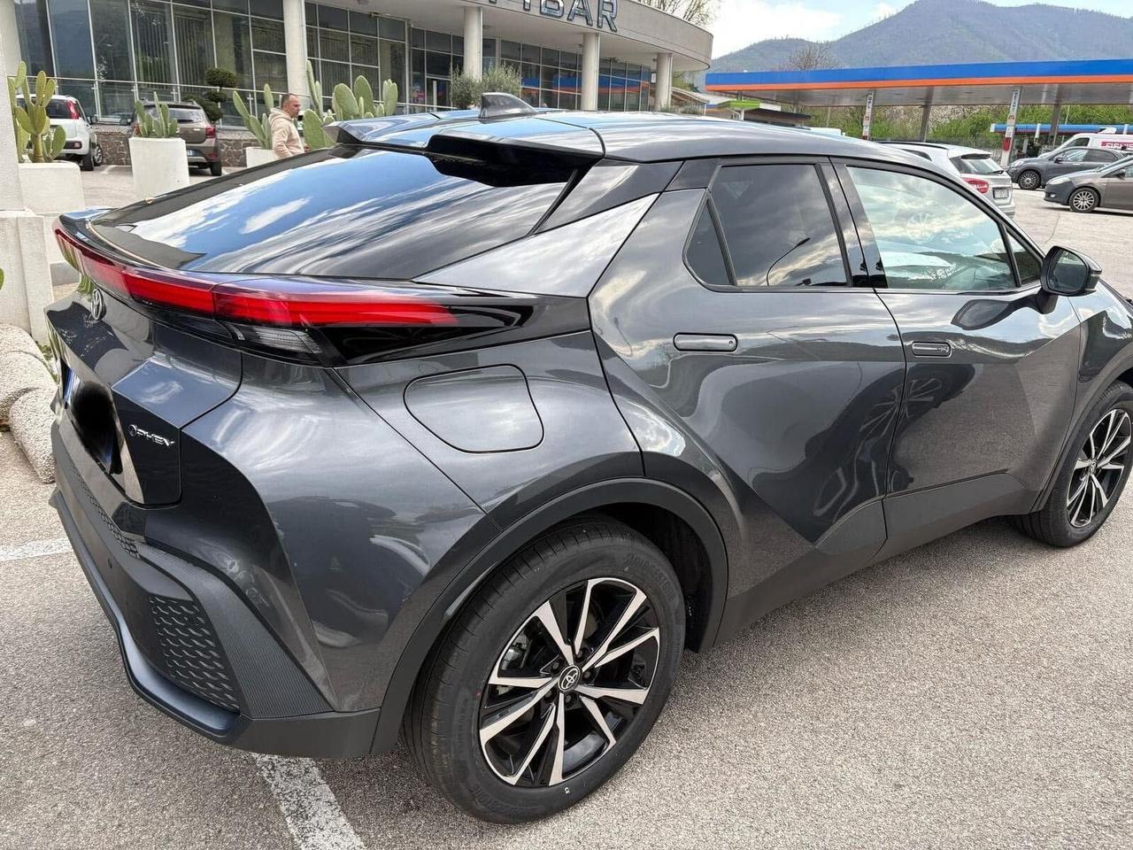 Toyota C-HR 2.0 HV Trend AUTO A NOLEGGIO
