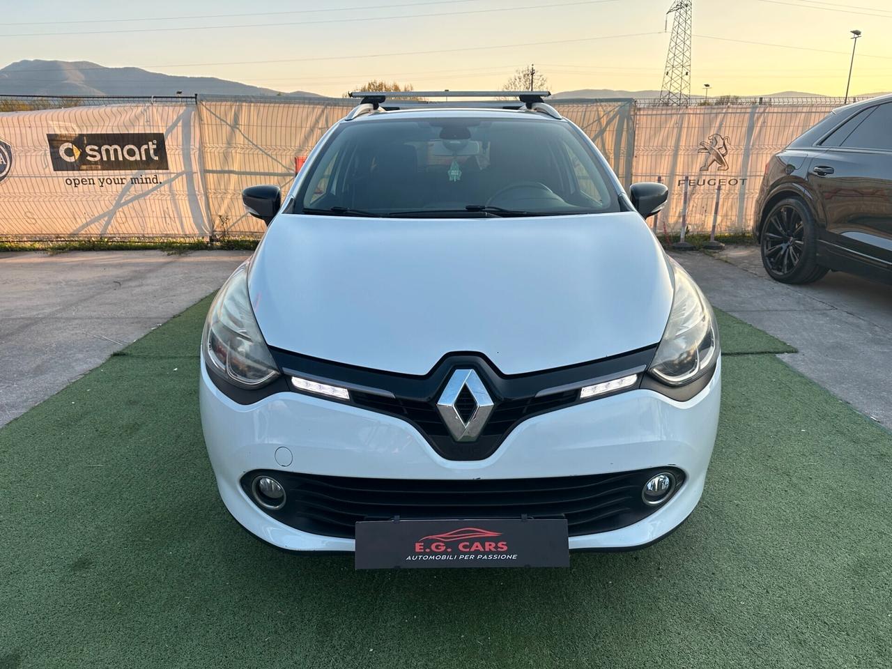 Renault Clio SPORTER*1.5DCI*COSTUME NATIONAL*90CV*NAVI*KAMERA*