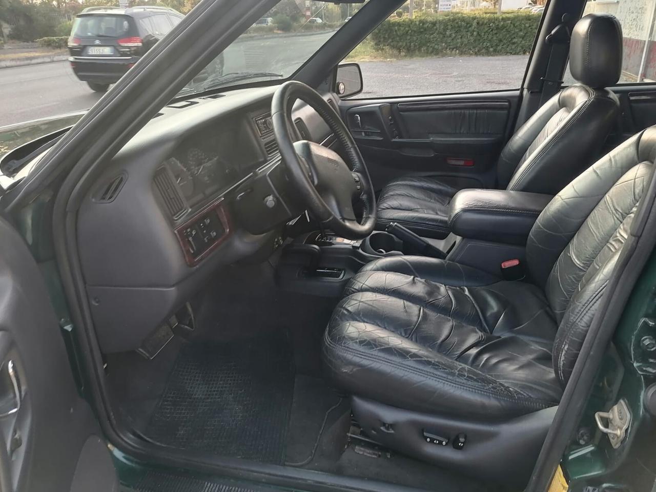 Jeep Grand Cherokee ZJ 5.2 v8 GPL