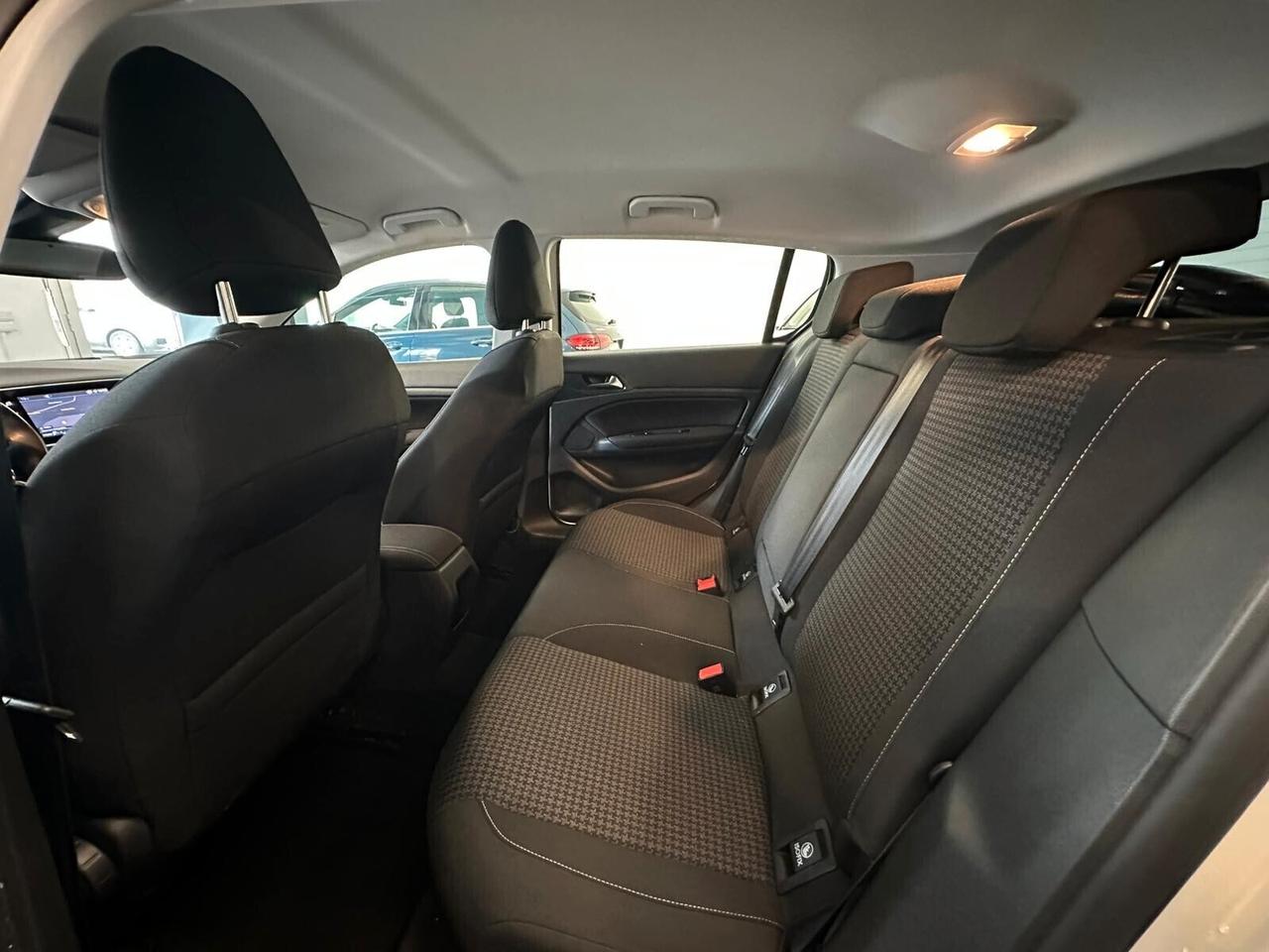 Peugeot 308 BlueHDi 130 S&S Active Business 2021