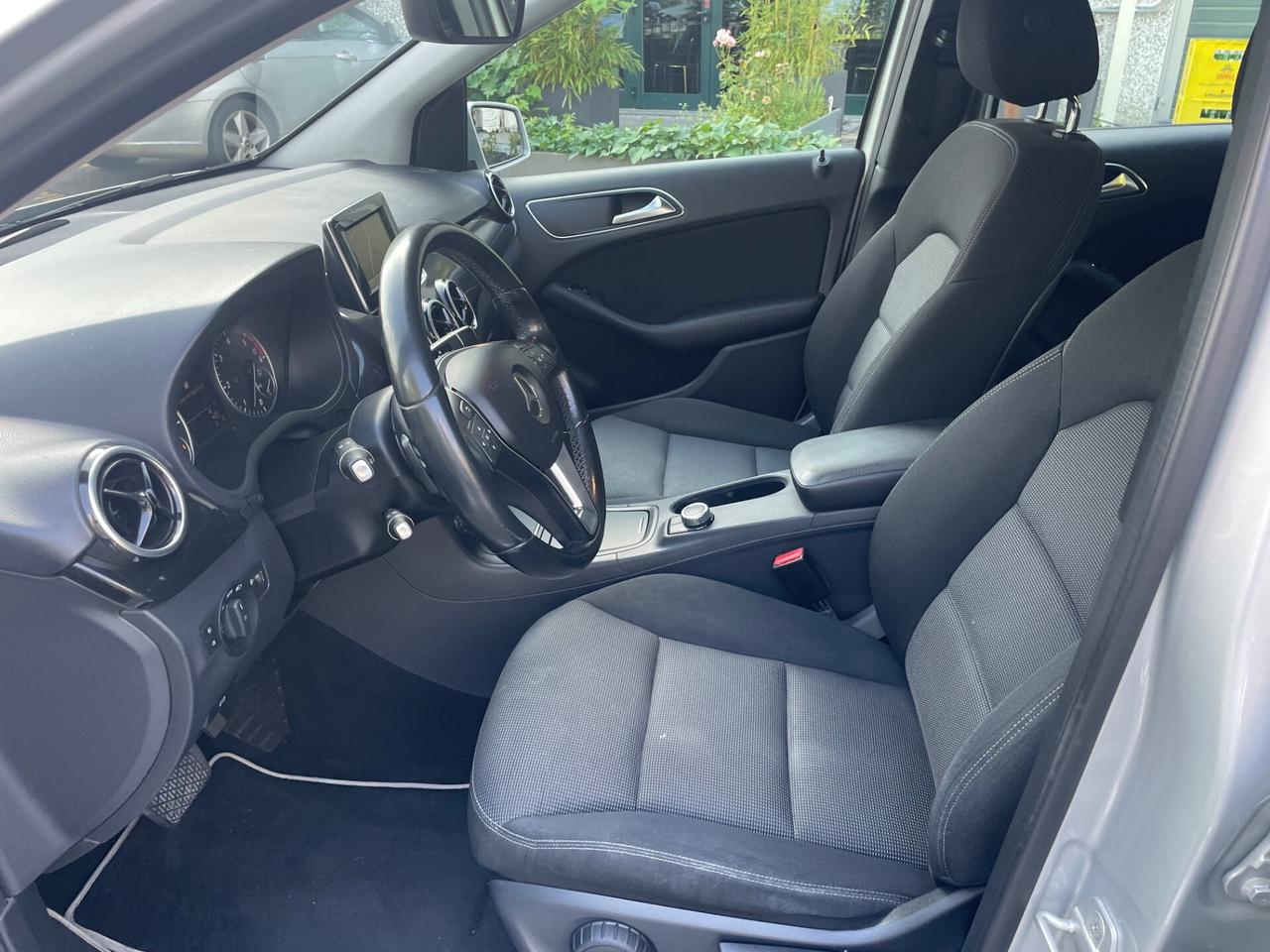 Mercedes-benz B 180 CDI Automatik*Navi*Retrocamera*