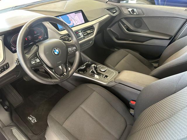 BMW 118 d 5p. Advantage UNIPRO+NAVI+CARPLAY+PDC!