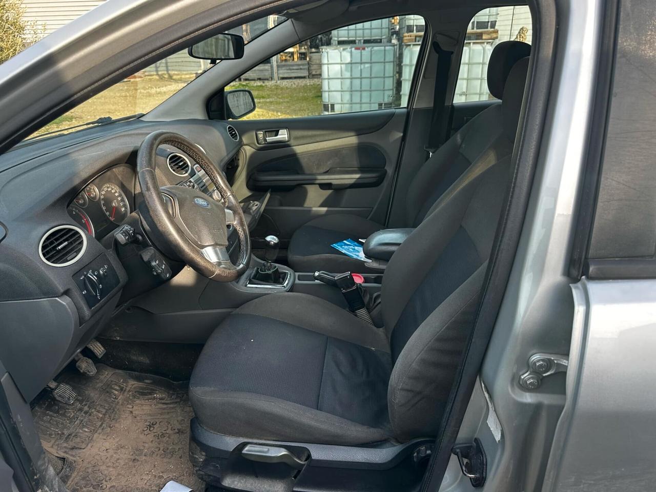 Ford Focus 1.6 TDCi-- MOTORE DA SOSTITUIRE--