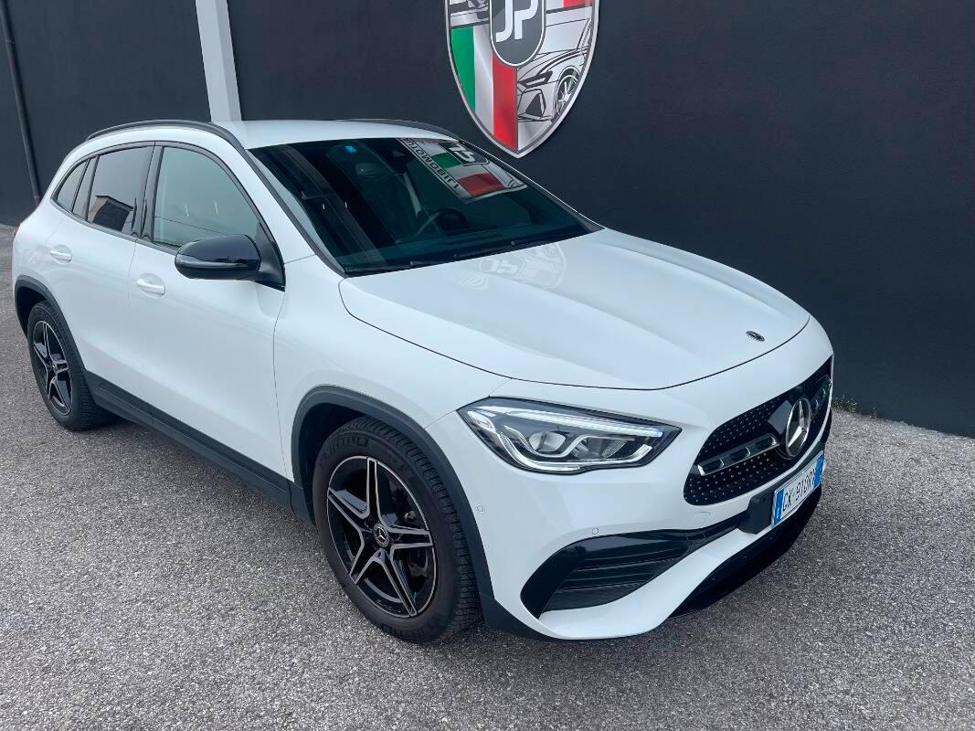 Mercedes Classe GLA 200 d Premium Pack Night Telecamera AMG
