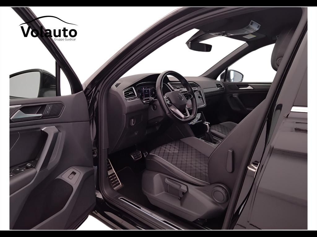 VOLKSWAGEN Tiguan II 2021 - Tiguan 1.5 tsi R-Line 150cv dsg
