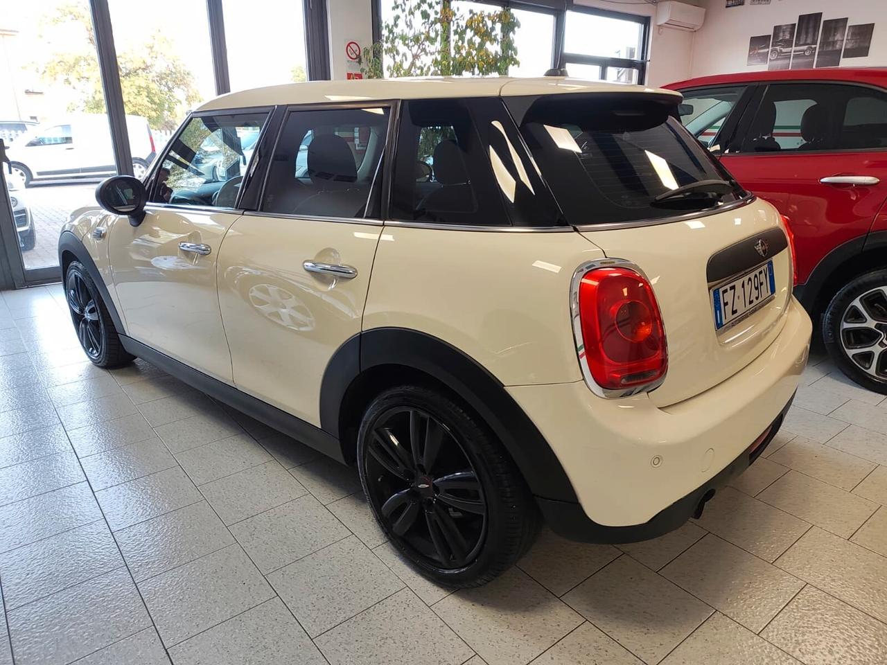 Mini One 1.2 75CV 5 porte NEOPATENTATI
