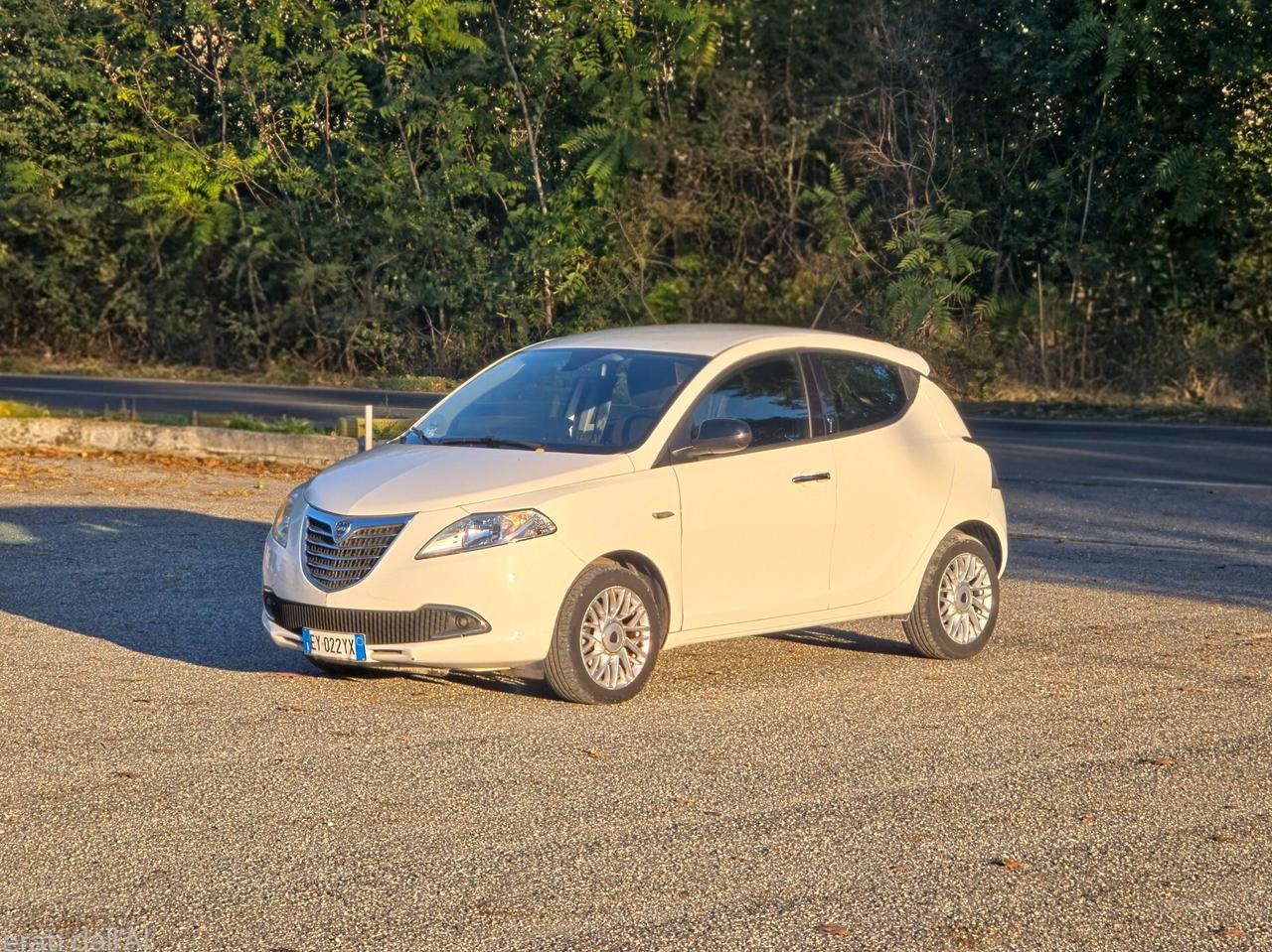 Lancia Ypsilon 1.3 MJT 16V 95 CV 5 porte S&S Elle E5B Manuale NEO 2015