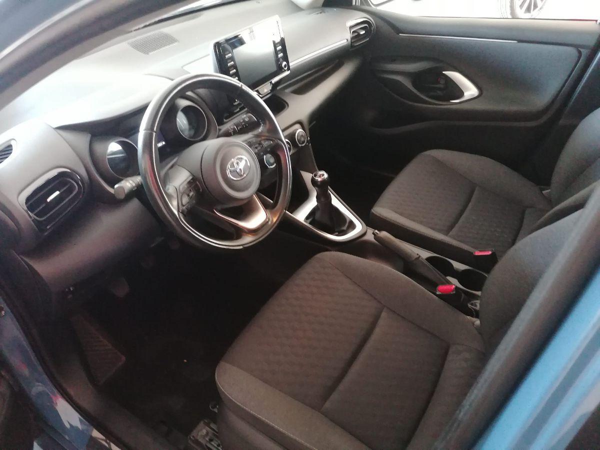 TOYOTA - Yaris - 1.0 5p. Trend "Platinum Edition"