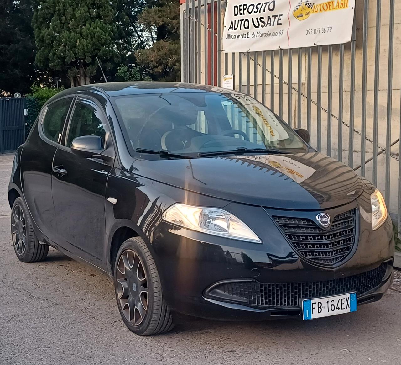 Lancia Ypsilon 1.2 69 CV 5 porte Gold